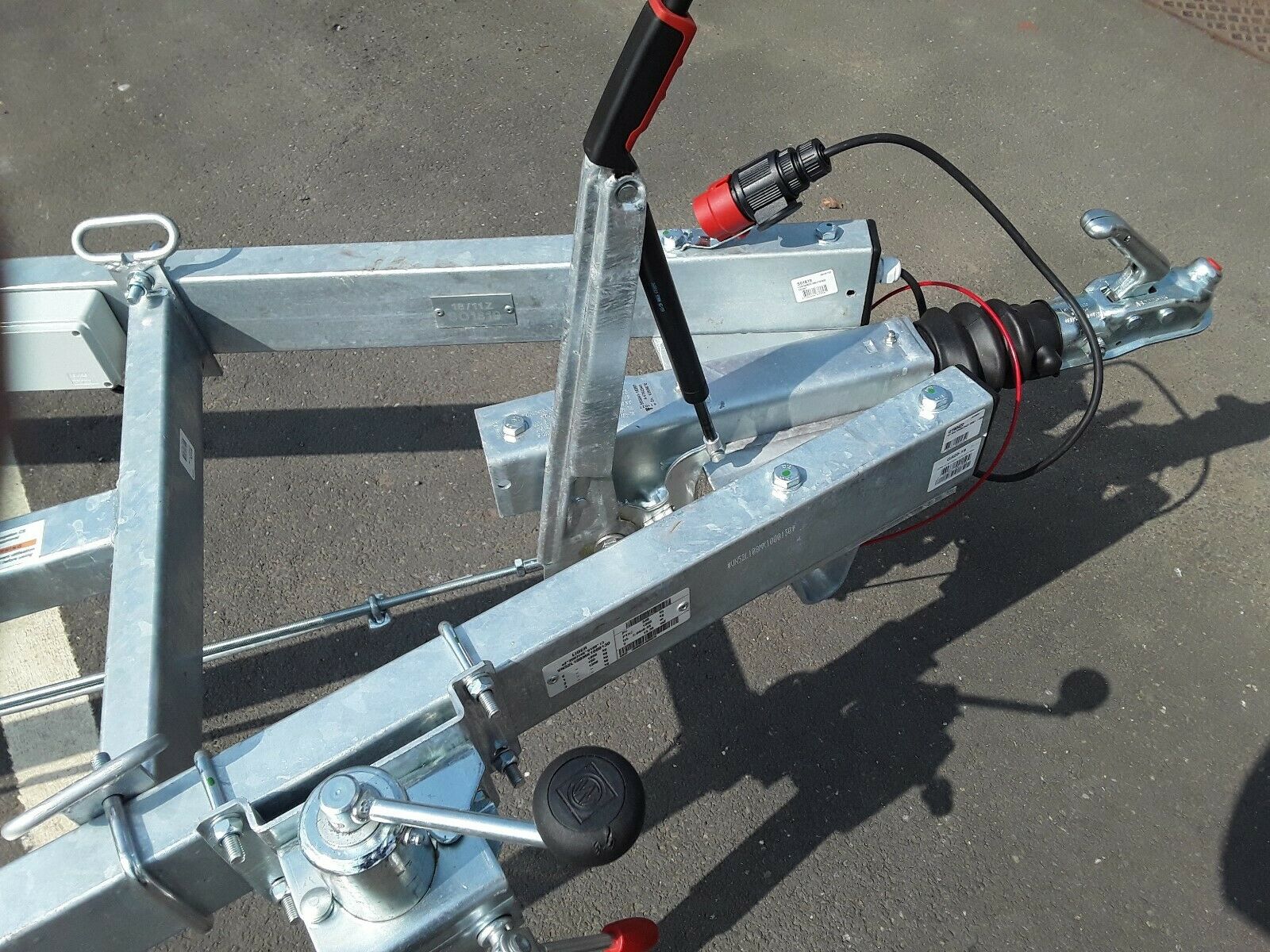Sun Way Galaxy Boat Trailer Single-Axle Braked - G820M16 - Image 10